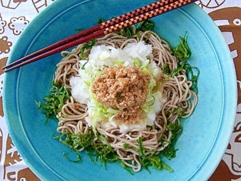 糖質オフ！ピリ辛肉味噌あんかけの冷やしぶっかけ蕎麦